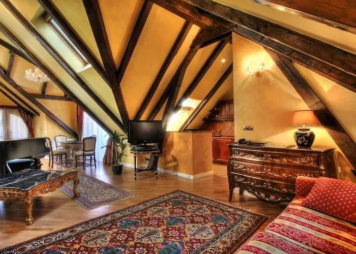 Alchymist Nosticova Palace 5*