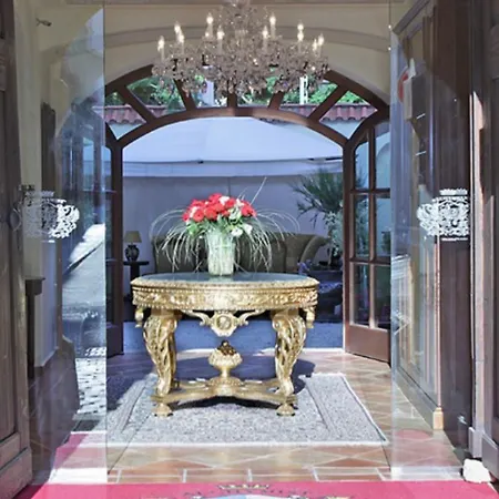 Alchymist Nosticova Palace 5*