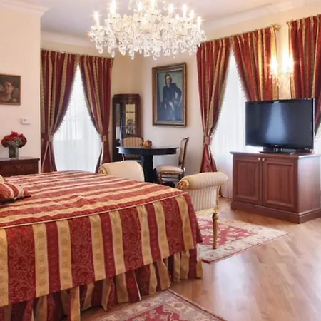 Alchymist Nosticova Palace Hotel 5*